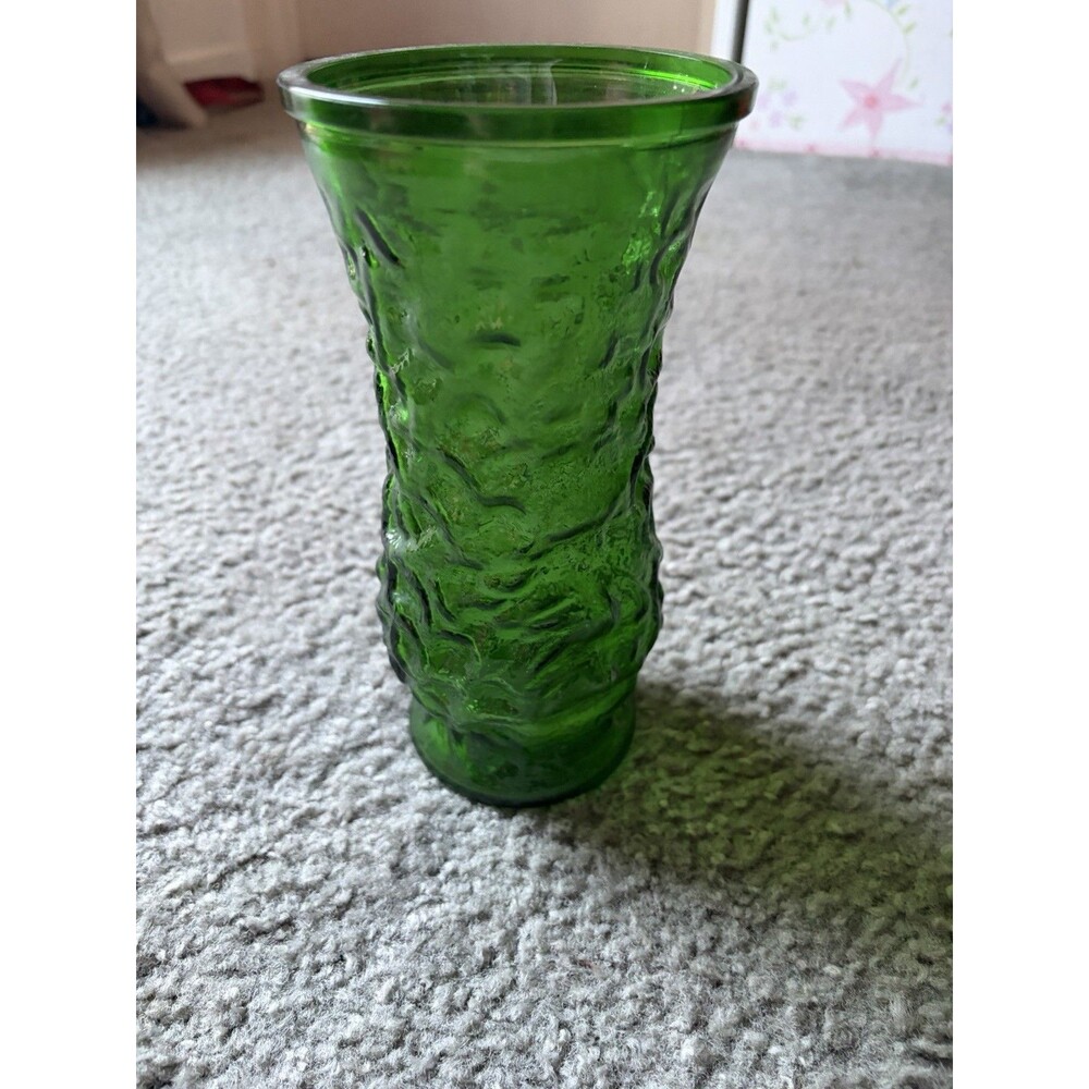 Vintage Hoosier Glass Emerald Green Crinkle Wavy Glass Vase 8.5"